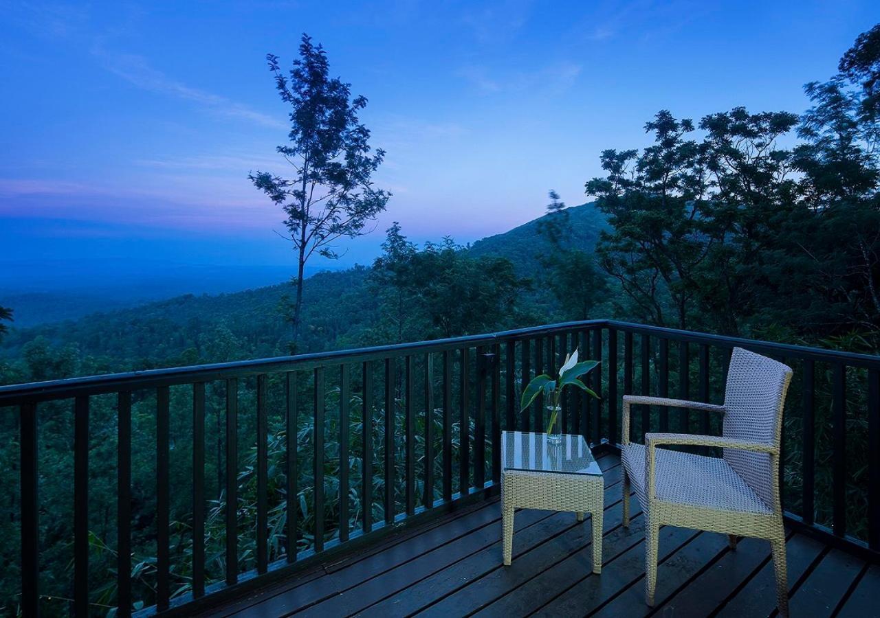 The Tamara Coorg Hotel Kakkabe Bagian luar foto